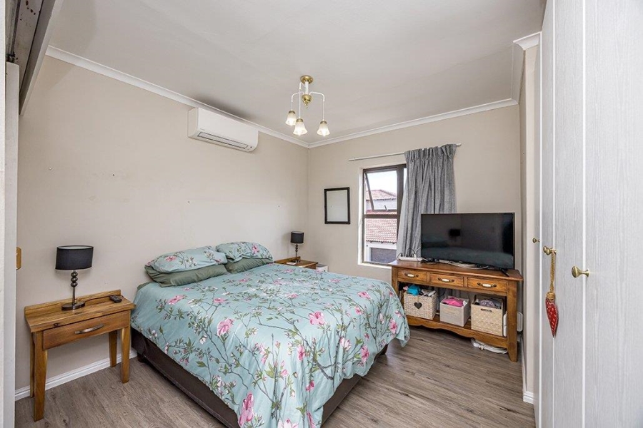 To Let 3 Bedroom Property for Rent in Royal Ascot Western Cape